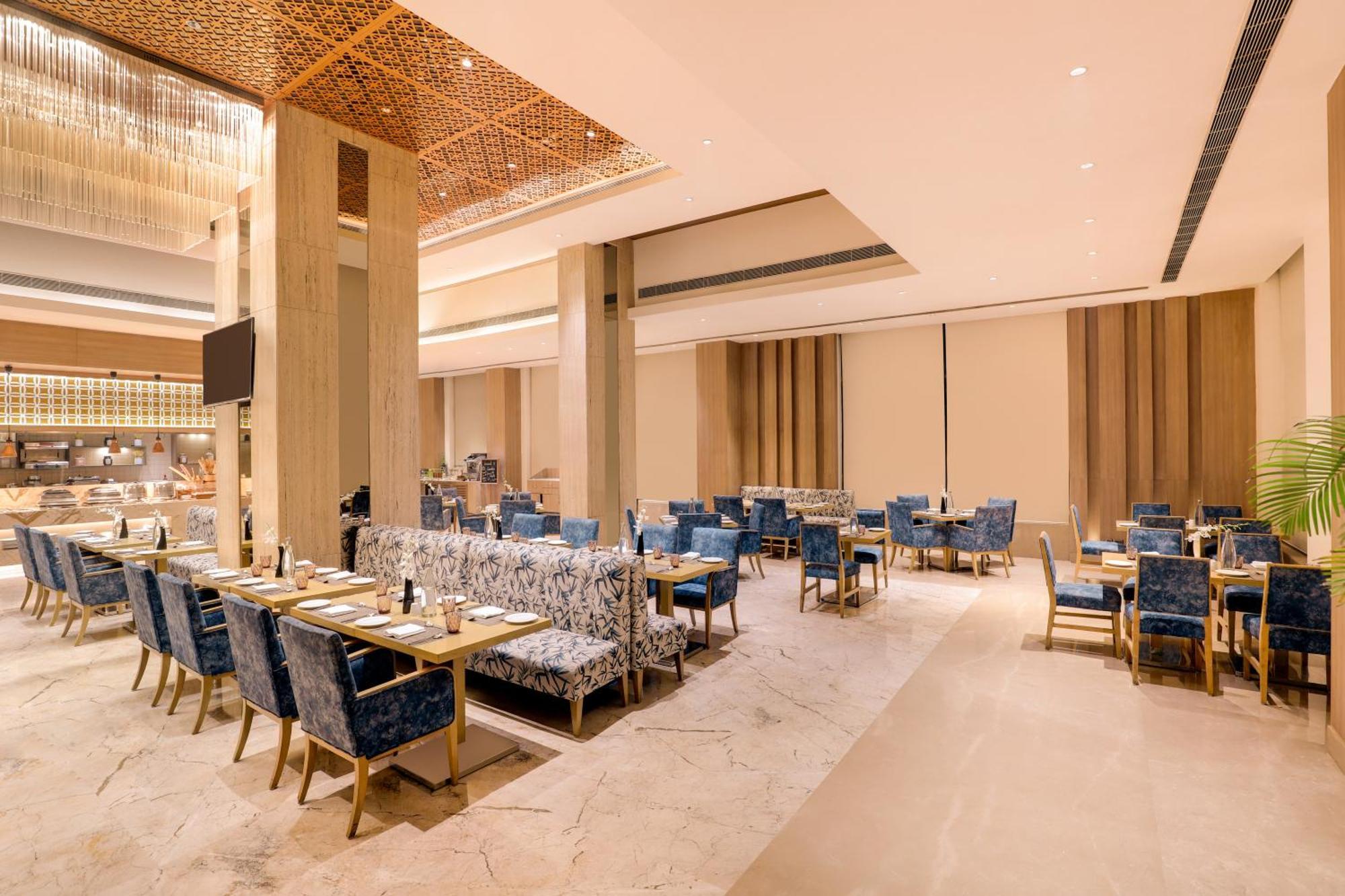 Sandal Suites By Lemon Tree Hotels Noida Exteriér fotografie