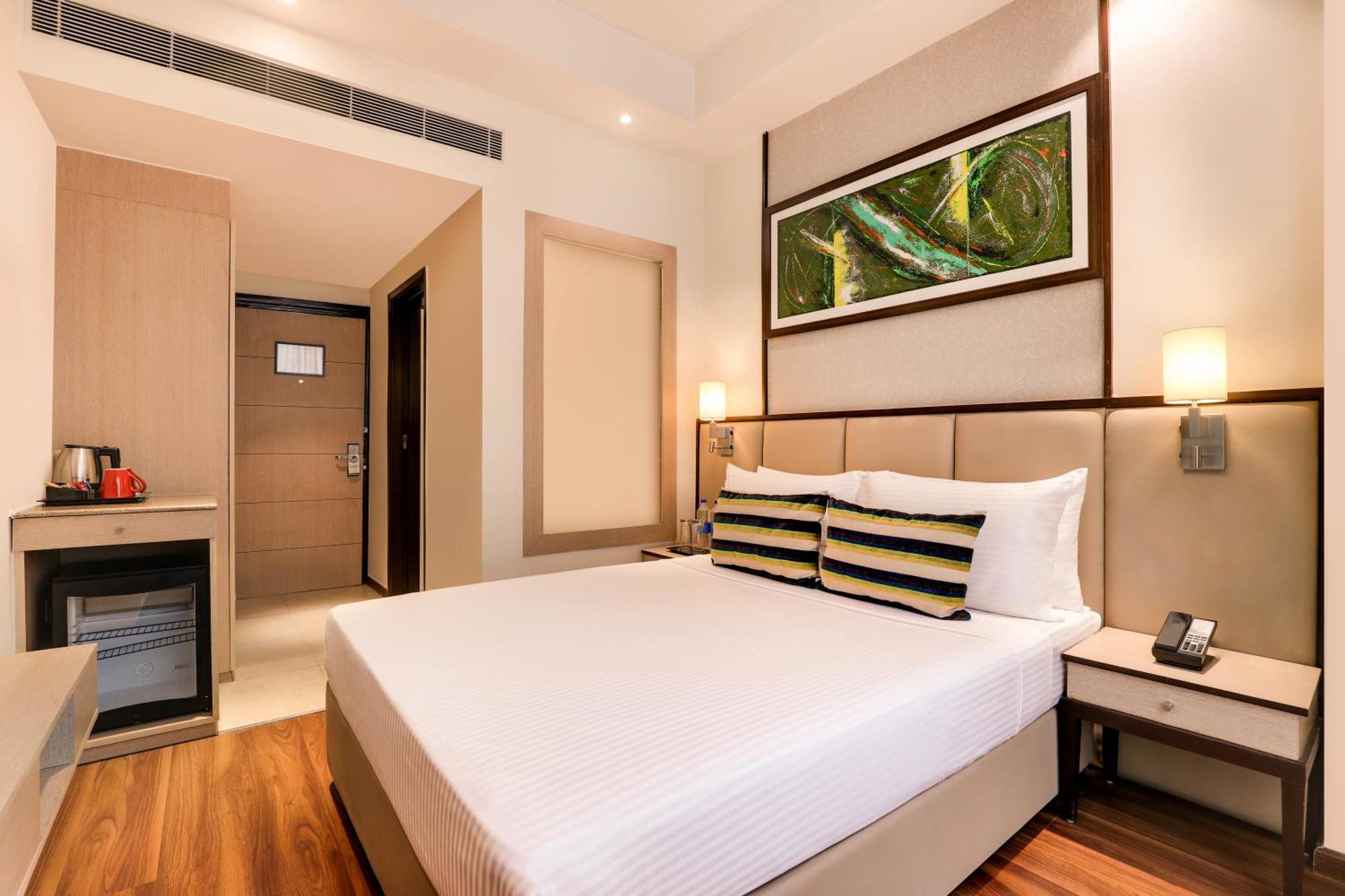 Sandal Suites By Lemon Tree Hotels Noida Exteriér fotografie