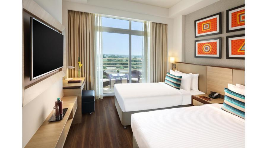 Sandal Suites By Lemon Tree Hotels Noida Exteriér fotografie