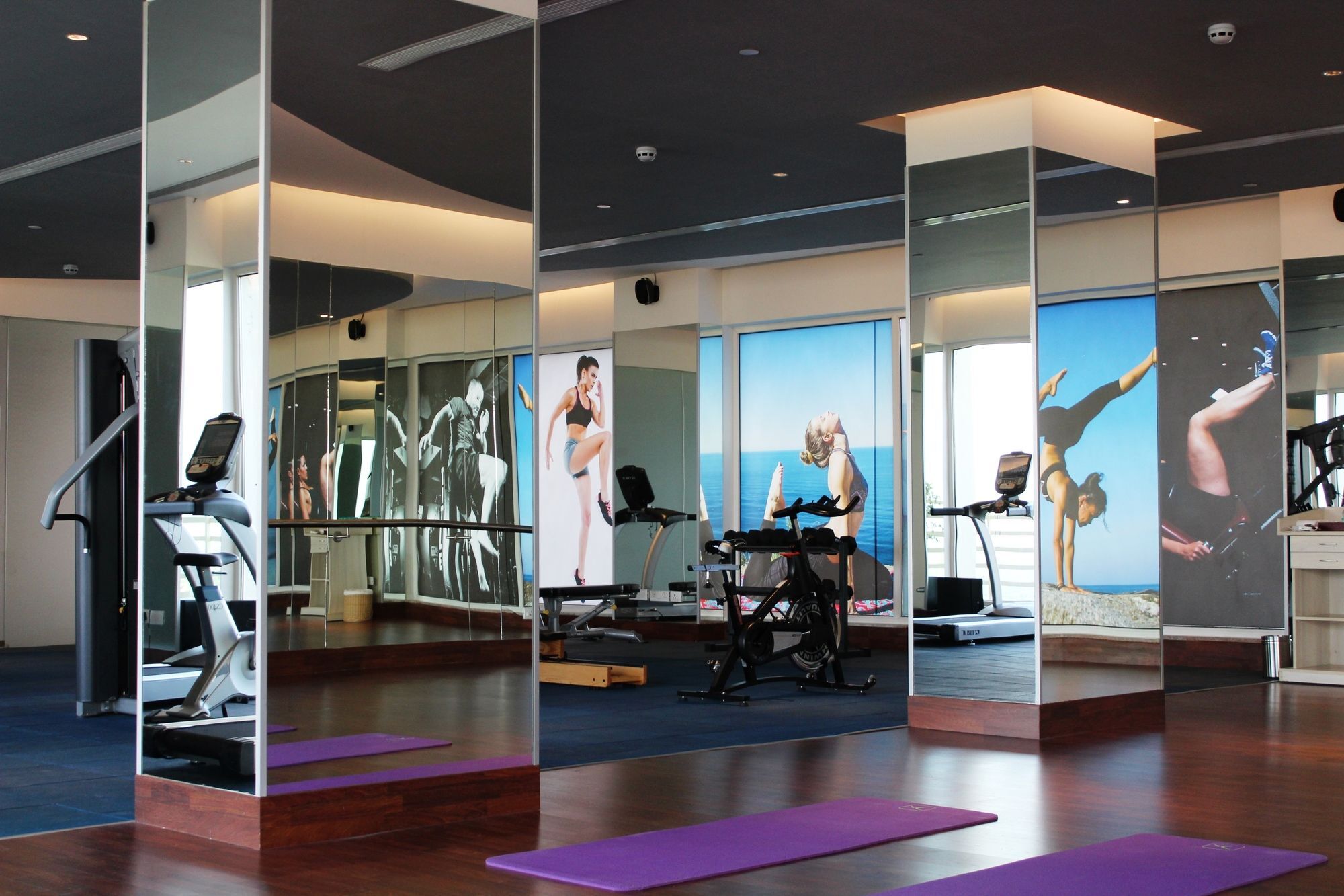 Sandal Suites By Lemon Tree Hotels Noida Exteriér fotografie